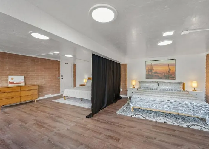 Luxury Uptown With Epic Views And Hot Tub