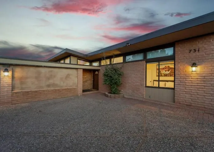 Luxury Uptown With Epic Views And Hot Tub Sedona