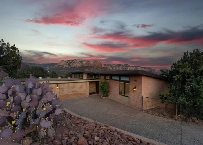Luxury Uptown With Epic Views And Hot Tub