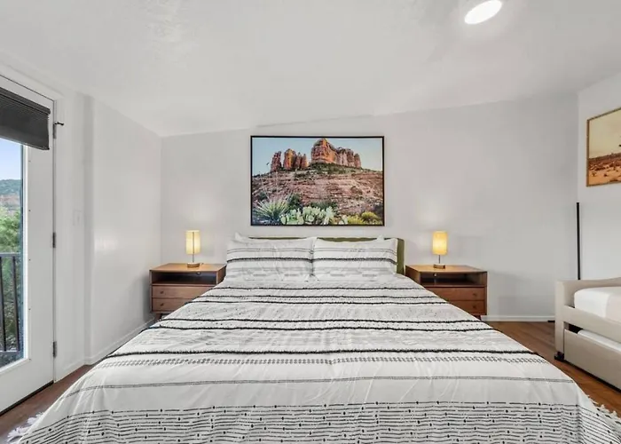 Luxury Uptown With Epic Views And Hot Tub Ferienhaus