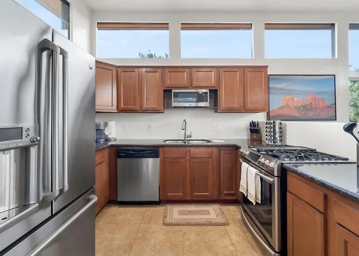 Luxury Uptown With Epic Views And Hot Tub